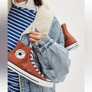 High Top Converse Burgundy Brown